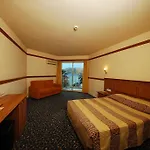 فندق Luna Deluxe 5*
