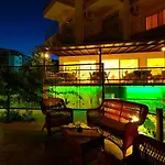 Luna Deluxe Hotel 5*