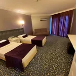 Hotel Luna Deluxe 5*