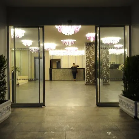 Luna Deluxe 马尔马里斯