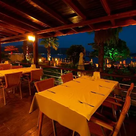 فندق Luna Deluxe 5*