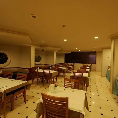 酒店 Luna Deluxe 马尔马里斯
