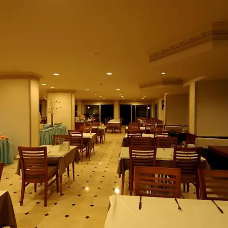 Luna Deluxe مرمريس