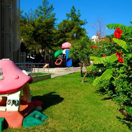 ホテル Luna Deluxe マルマリス